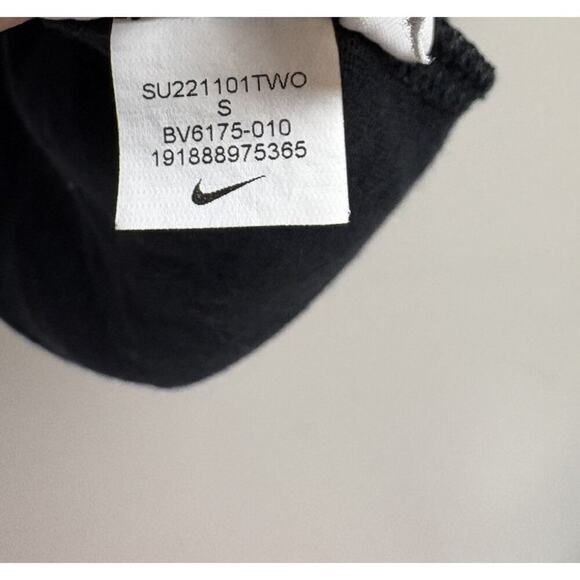 Nike Women's Cropped Loose Fit T-Shirt Black White Logo Size Small - Picture 4 of 5